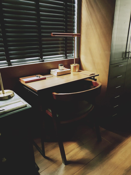 Top 10 Modern Desk Ideas to Upgrade Your Workspace